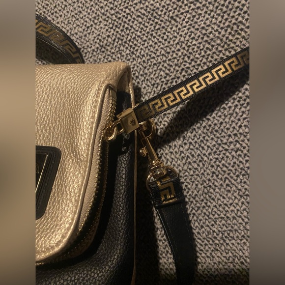 Versace Two-Tone Gold and Black Crossbody with Medusa logo & Key Strap(s) - Picture 12 of 16